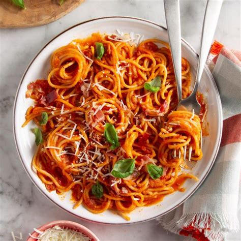 spaghetti-recipes-classic-vegetarian-easy-taste-of image
