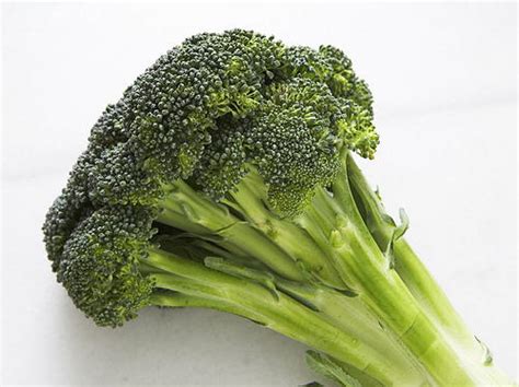 broccoli-with-lemon-butter-cookstrcom image