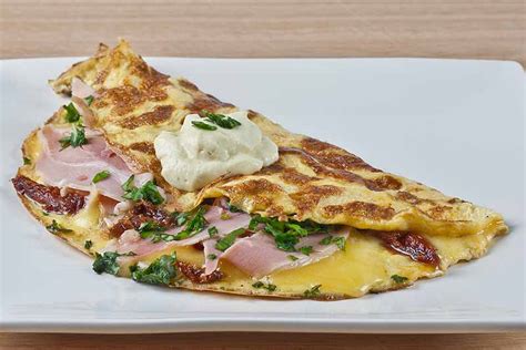 ham-cheese-sundried-tomato-omelette-the-low image
