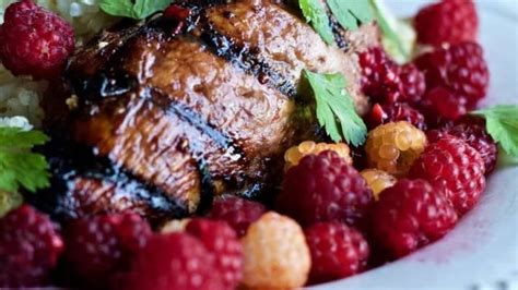 grilled-chicken-with-fresh-raspberry-marinade image