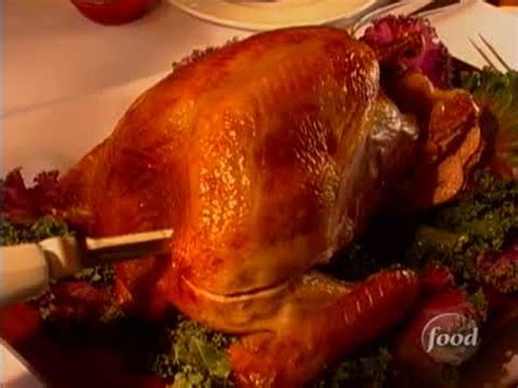carving-the-perfect-turkey-with-alton-brown-food image