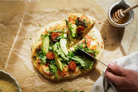 vegetarian-breakfast-pizza-with-honey-dough image
