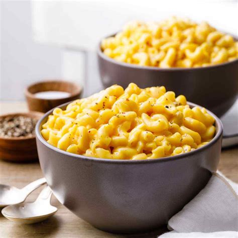 creamy-instant-pot-mac-and-cheese-easy-5-ingredient image