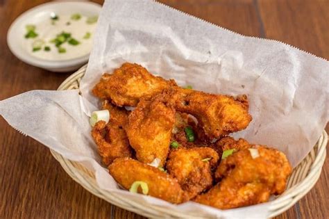 how-to-deep-fry-chicken-wings-how-long-does-it-take image