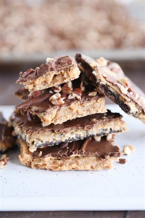 easy-peanut-butter-chocolate-graham-cracker-toffee image