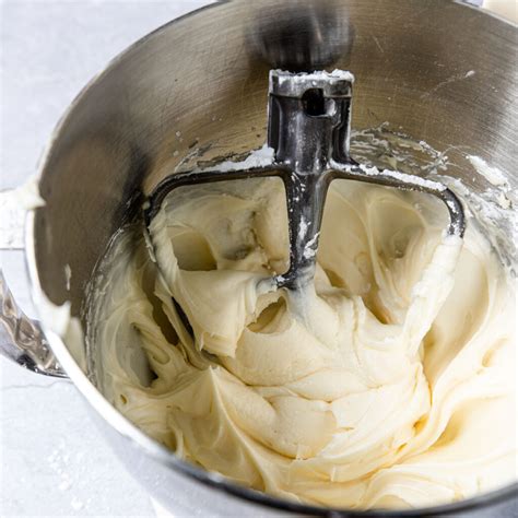 cream-cheese-buttercream-frosting-4-ingredients image