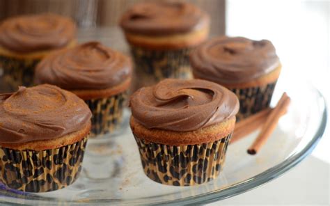 cinnamon-cupcakes-with-chocolate-cinnamon-frosting image