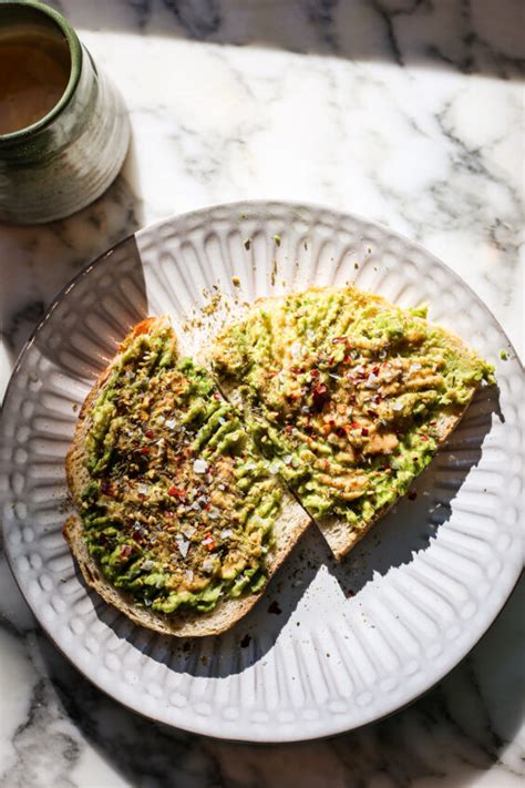 avocado-tahini-toast-with-zaatar-the-defined-dish image