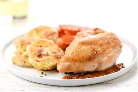 parisian-bistro-bone-in-chicken-recipe-home-chef image