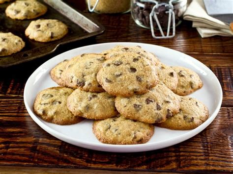 rich-and-decadent-chocolate-chip-cookies-for-passover image