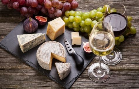 wine-and-cheese-pairing-for-beginners-matching image