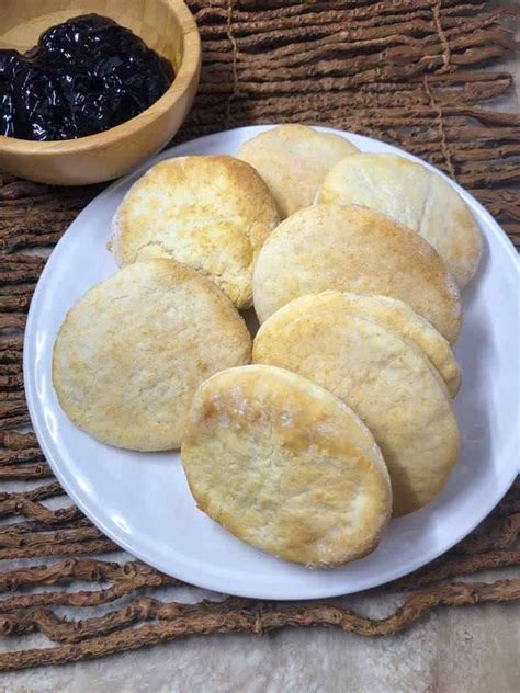 how-to-make-bisquick-rolled-biscuits-in-the-air-fryer image