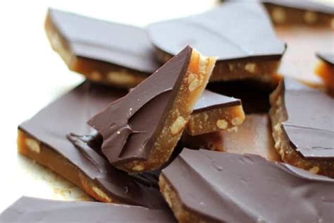 chocolate-covered-pretzel-toffee-barefeet-in-the image