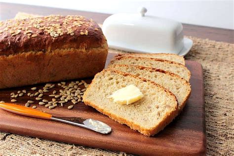 oatmeal-honey-bread-with-sunflower-seeds-kudos image
