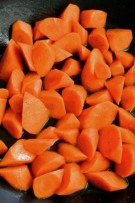 maple-glazed-carrots-recipe-vegan-in-the-freezer image
