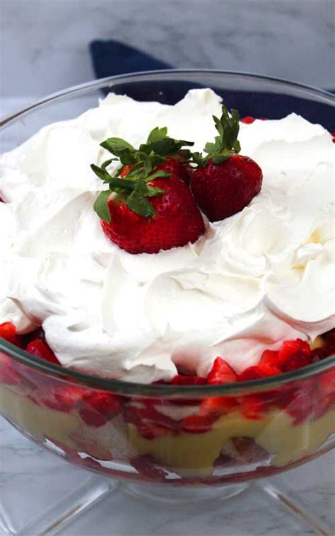 strawberry-banana-trifle-sparkles-of-yum image