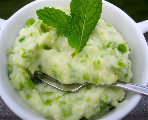 mashed-potatoes-with-peas-and-mint-my-colombian image