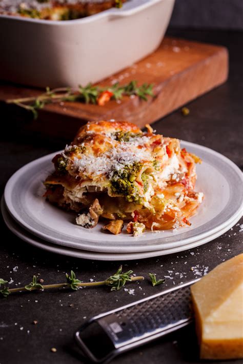 vegetarian-lasagna-with-basil-pesto-and-ricotta-simply image