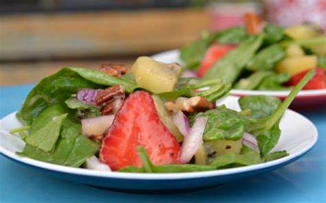 strawberry-spinach-salad-recipe-with-kiwi-vinaigrette image