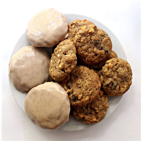 apple-raisin-oatmeal-cookies-the-monday-box image