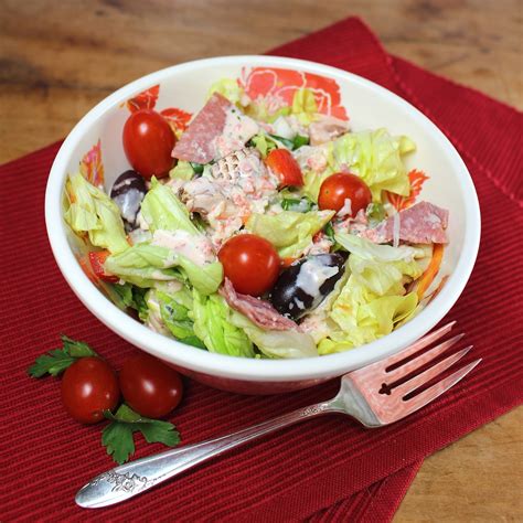 creamy-italian-salad-dressing-palatable-pastime image
