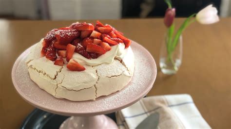 berries-and-cream-pavlova-ctv image