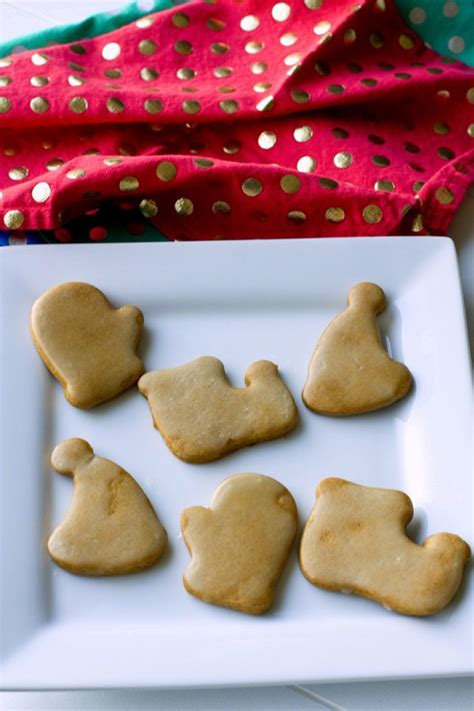 gingerbread-cookies-with-orange-glaze-for-family-fun image