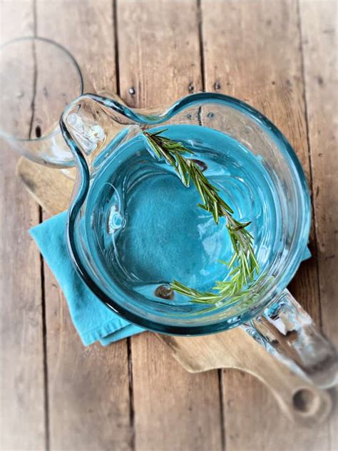 5-minute-rosemary-water-loaves-and-dishes image