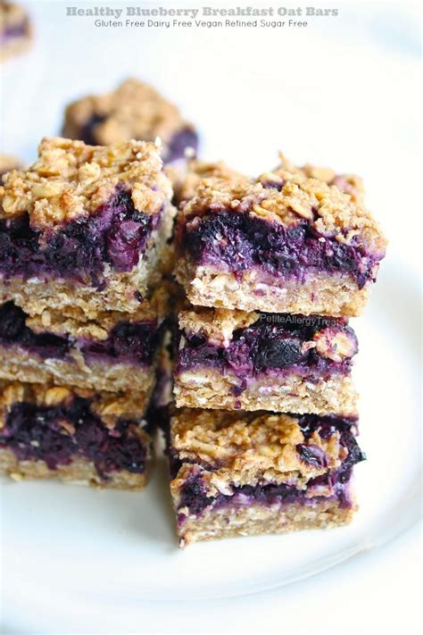 gluten-free-blueberry-breakfast-oat-bars-petite image