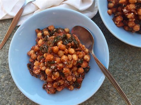 vegan-chickpea-spinach-tomato-stew-bites-for-foodies image