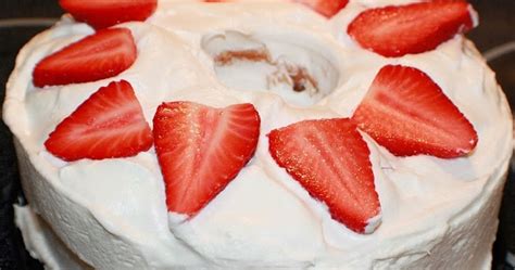 angel-food-filled-with-strawberry-cheesecake-whats image