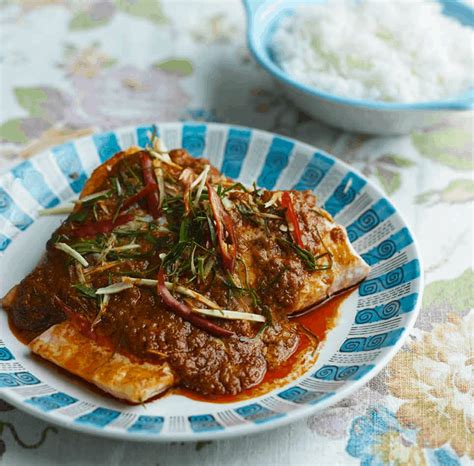 thai-salmon-red-curry-authentic-thai image
