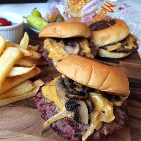 whizburger-wit-by-philly-food-girl-martins-famous image