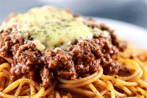 quick-and-easy-spaghetti-bolognese-scrambled-chefs image