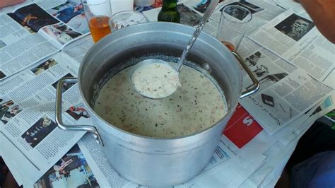 make-clam-chowder-properlyas-they-do-on-cape image