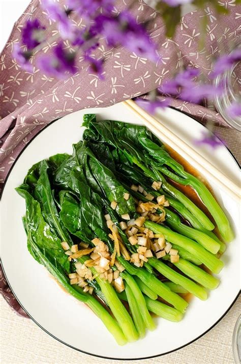 chinese-broccoli-with-oyster-sauce-蚝油芥蓝-gai-lan image