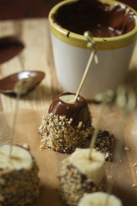 frozen-chocolate-covered-bananas-with-peanuts image