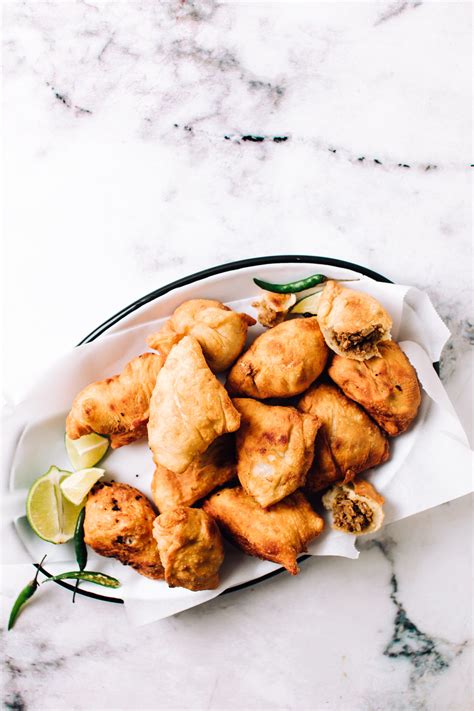 chicken-samosas-foodess image