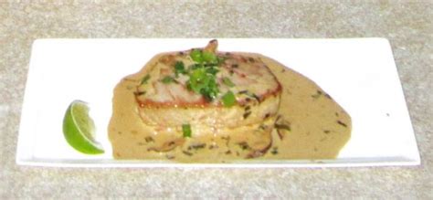 seared-tuna-with-ginger-shiitake-cream-sauce image