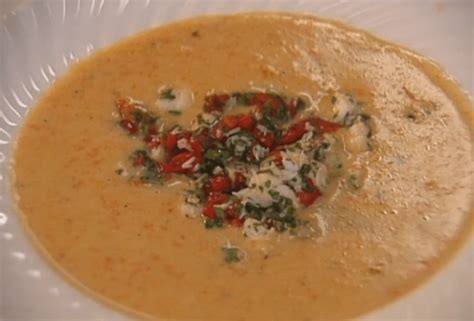 crab-chowder-with-roasted-red-pepper-cuisine image