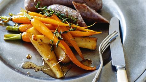 recipe-maple-glazed-carrots-and-parsnips-with-fennel image