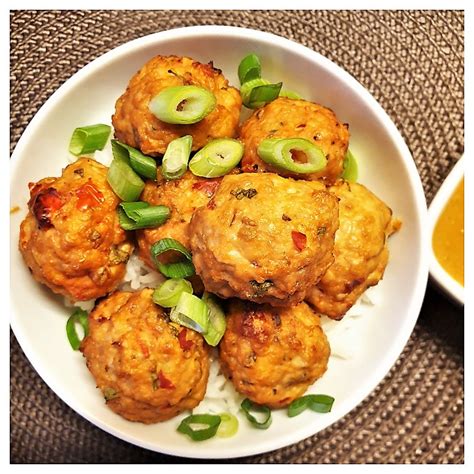 thai-meatballs-with-satay-sauce-foodle image