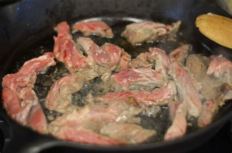 skirt-steak-stir-fry-mommy-hates-cooking image