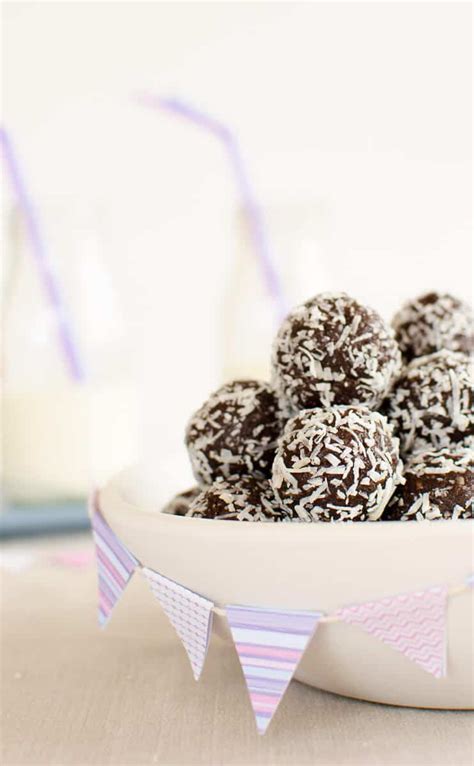nut-free-chocolate-bliss-balls-kid-friendly-healthy image