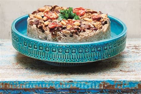 makloubeh-upside-down-spiced-rice-with-lamb image
