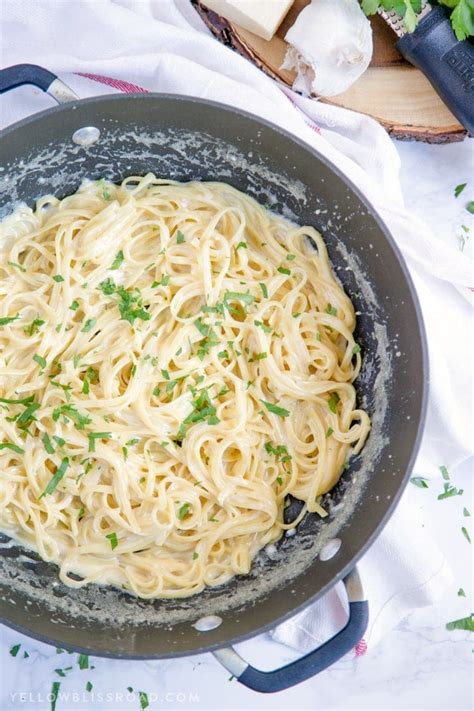 garlic-parmesan-pasta-one-pot-pasta image