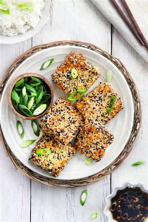 sesame-crusted-tofu-vegan-huggs image