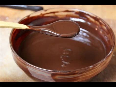 chocolate-glaze-recipe-how-to-make-chocolate-glaze image