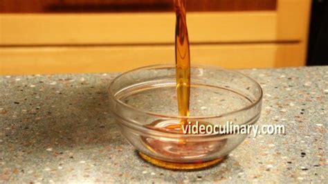 caramel-simple-syrup-recipe-for-cakes-coffee image