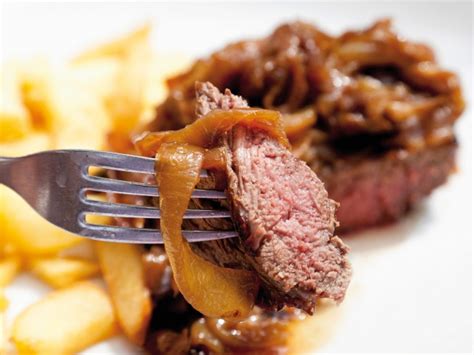 olive-gardens-beef-filets-in-balsamic-sauce image